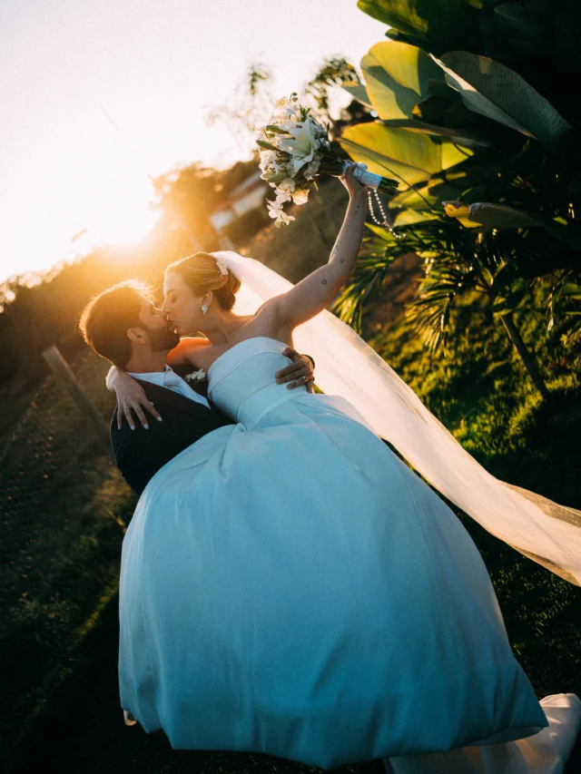 O casamento da Ana Beatriz &  Bruno na @tocadochacal.bd foi pura emoção! 🤍

Já já todas as fotos desse dia vão estar lá no blog .